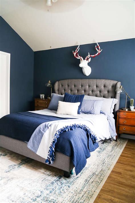 12 Beautiful Blue and White Bedrooms