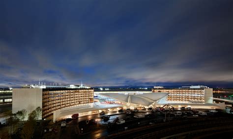 The Seductive Fantasy of Saarinen's TWA Terminal | Architect Magazine