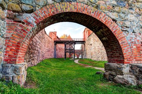 Day Trips from Vilnius | Trakai Castle & Museum - Nordic Experience