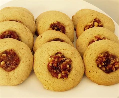 Old Fashioned Date Nut Cookies Recipe | Just A Pinch Recipes