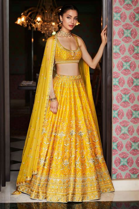 SetMyWed - Latest Wedding Ideas & Inspiration | Indian fashion, Indian ...
