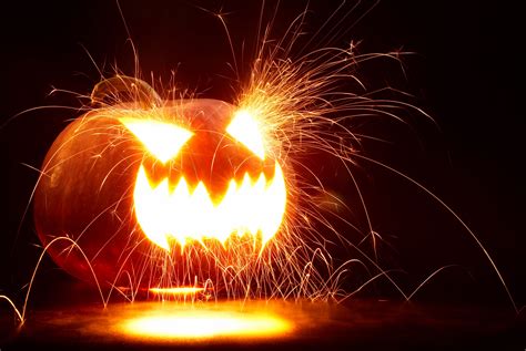 Self-Carving Exploding Pumpkin Jack o' Lantern