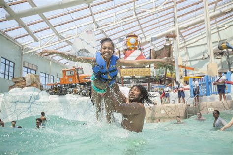 Waterpark Resorts | Camelback Lodge | Swim, Slides, Rides