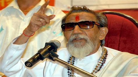 Overthrow Cong from Centre and in Maharashtra, says Bal Thackeray - India Today