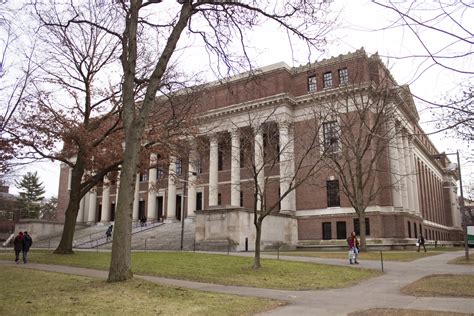 Widener Library (Outside) | Multimedia | The Harvard Crimson