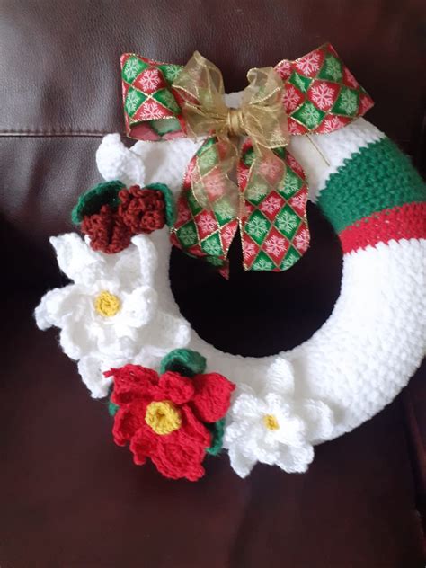 Crochet Poinsettia Wreath | Etsy