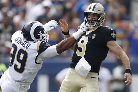 How Long Is Drew Brees out For? Saints QB 'Concerned' over Thumb Injury ...