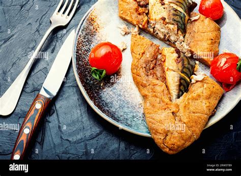 Fish pie puff pastry hi-res stock photography and images - Alamy