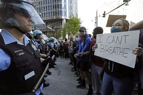 George Floyd protest photos: Powerful images show clashes with police ...