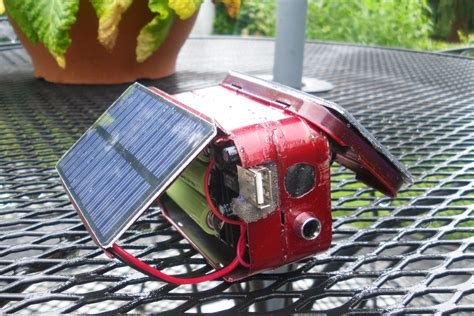 How to Build a DIY Solar Charger out of Altoids Tins | Digital Trends