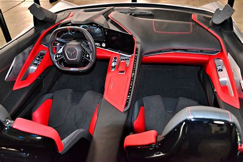 Comparing the New C8 Corvette to the C7 Interior for Comfort