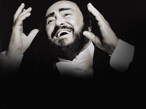 Luciano Pavarotti biography. Tenor