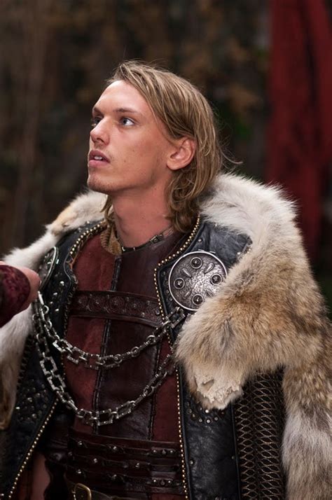 Jamie Campbell Bower as King Arthur in the Starz show Camelot. Jamie Campbell Bower, Familia ...