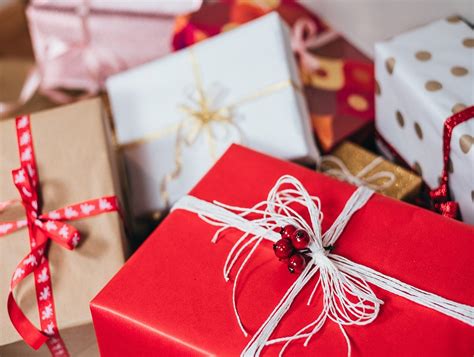 Presentation matters: The effect of wrapping neatness on gift attitudes | University of Nevada, Reno