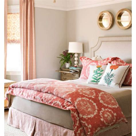 Oh love coral color with neutrals! Dreamy Bedrooms, Beautiful Bedrooms, Master Bedrooms, Amazing ...