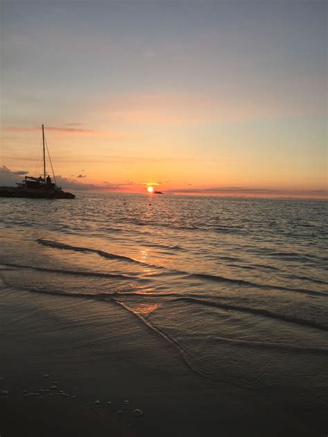 Sunset 🌅 Antigua and Barbuda | Sunset, Antigua and barbuda, Sunrise