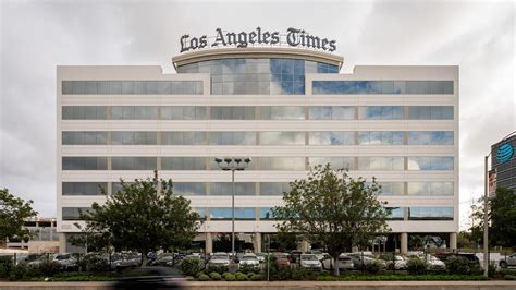 Los Angeles Times to Cut More Than 10% of Newsroom - The New York Times