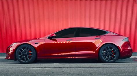 Tesla Model S X Get New Ultra Red Paint, Optional Round Steering Wheel ...