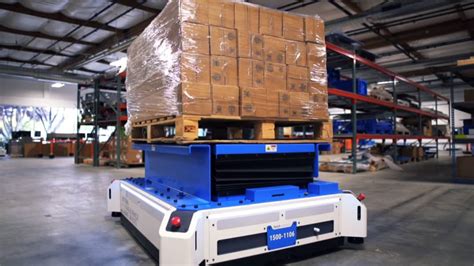 Fetch Robotics presents new mobile robot designed to replace warehouse forklift