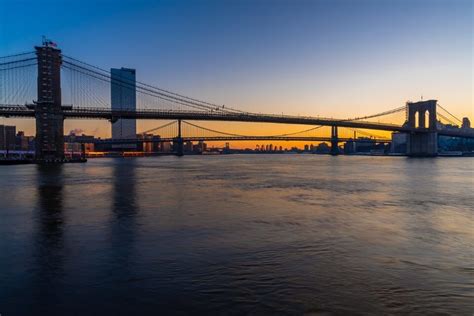 Brooklyn Bridge Sunrise Walk + Best Photo Spots