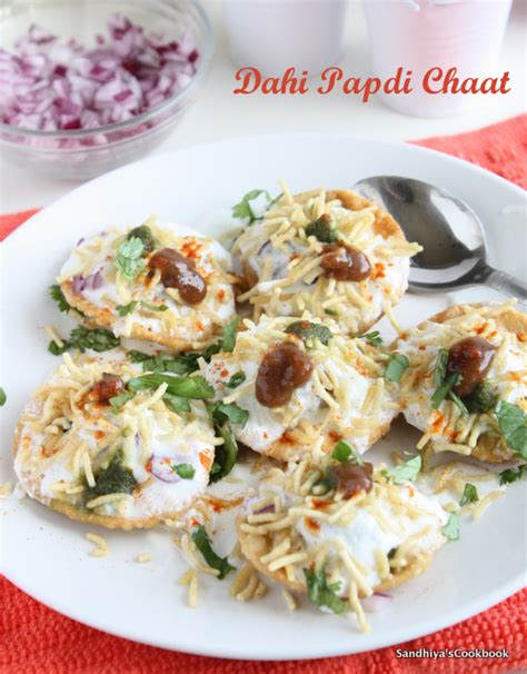 Sandhiya's Cookbook: Dahi Papdi Chaat | Papdi Chaat | Street Food