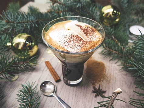 15 Christmas Coffee Ideas to Keep You Warm on Winter Mornings