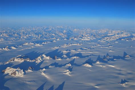 Greenland Mountains | Mountain range in Greenland. | Shaun Johnson | Flickr