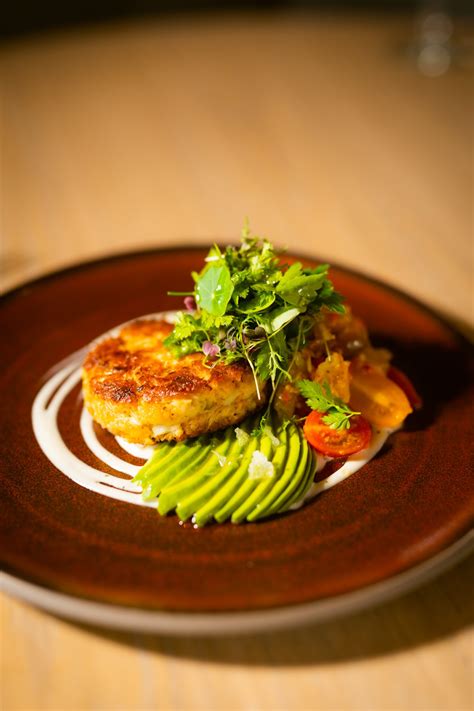 Recipe: Chesapeake Bay Crab Cakes - Nashville Lifestyles