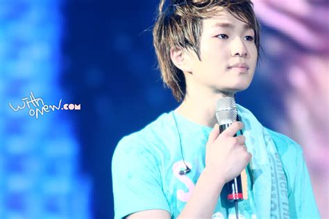 Onew at SHINee The 1st Concert in Korea 110101 - Shinee Photo (18220380) - Fanpop