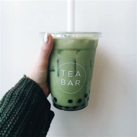 Matcha boba uploaded by 𝒯𝒶𝓃𝒾𝒶 on We Heart It | Bubble milk tea, Aesthetic food, Boba drink