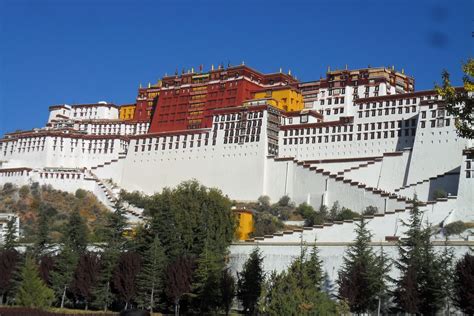 Tibet Travel Packages & Everest Tours with Enchanting Travels