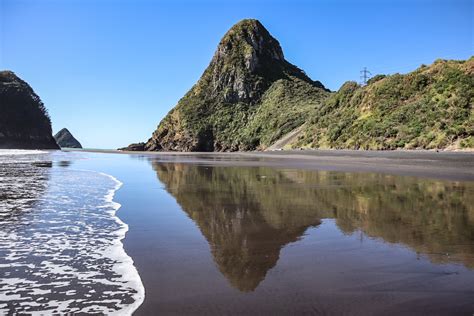 25 Beautiful New Zealand Beaches on the North & South Island