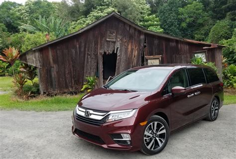 First Spin: 2018 Honda Odyssey | The Daily Drive | Consumer Guide® The Daily Drive | Consumer Guide®