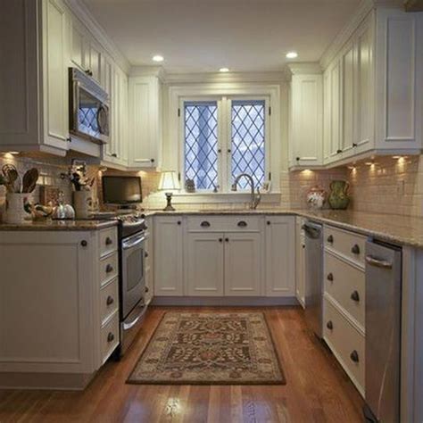 Small U Shaped Kitchen - Real Wood Vs Laminate