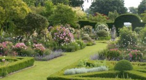 Helmingham Hall Gardens | The Tourist Trail