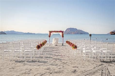 Say 'I Do' in Paradise: Wedding Venues at Villa del Palmar Loreto | My UVCI