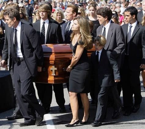 7 Things You Should Know As A Female Pallbearer