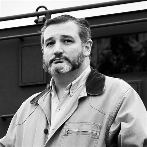 Ted Cruz Beard Makes Appearance at Texas Event With Trump