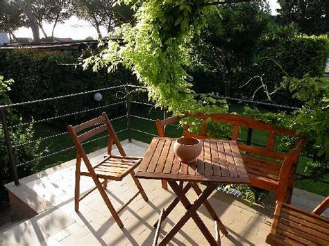 COUNTRY ROME BED & BREAKFAST - B&B Reviews (Italy)