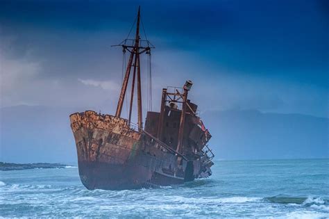 Stunning photos of the world's most spectacular shipwrecks | loveexploring.com