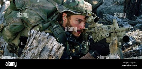 EMILE HIRSCH, LONE SURVIVOR, 2013 Stock Photo - Alamy