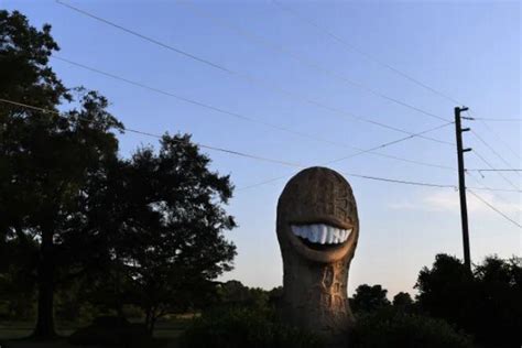 The Jimmy Carter Peanut Statue at sundown : r/oddlyterrifying