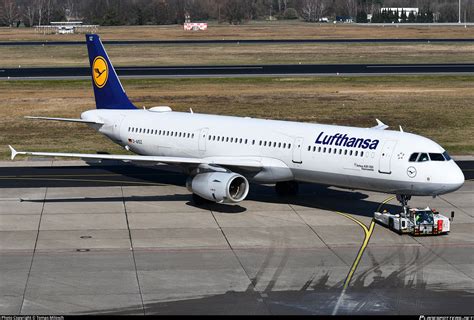 D-AISZ Lufthansa Airbus A321-231 Photo by Tomas Milosch | ID 1094223 ...