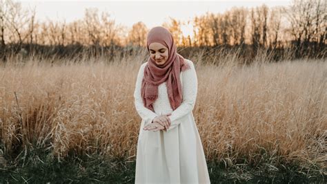 World Hijab Day 2023 | Arrogance in Hijab – ALMAZ Wearables