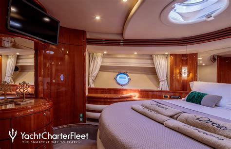 DREAM Yacht Photos - 21m Luxury Motor Yacht for Charter