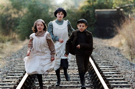 RAILWAY CHILDREN | Tv2000 DocFilm