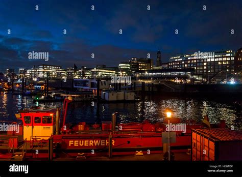 Cityscape port night boats harbour hamburg harbor hi-res stock ...