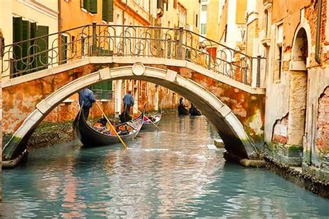 Gondola History - Gondola Romantica