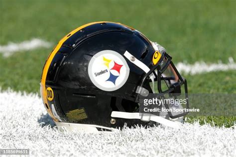 Steelers Helmet Photos and Premium High Res Pictures - Getty Images