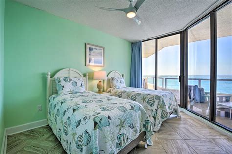 Beachfront Destin Condo W/resort Pool & Spa! in Destin w/ 3 BR (Sleeps6)